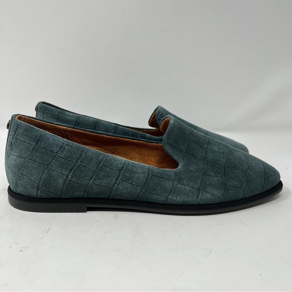 Vionic Textured Blue Loafers - Picture 2 of 10